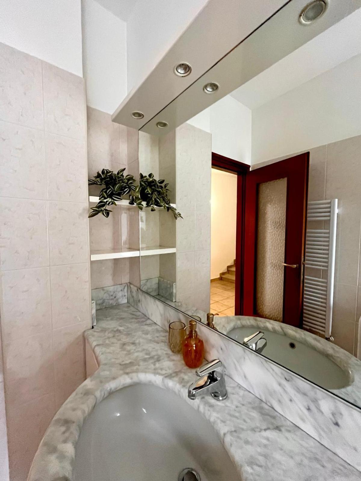 Perla House Appartement Abbadia Lariana Buitenkant foto